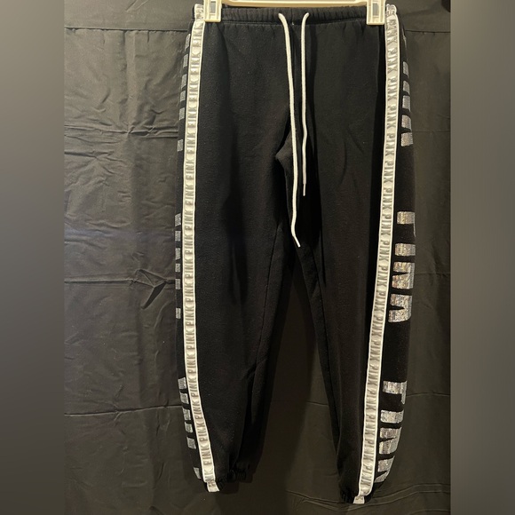 Victoria Secret Vintage Pink sweats Size Xs - Picture 1 of 4